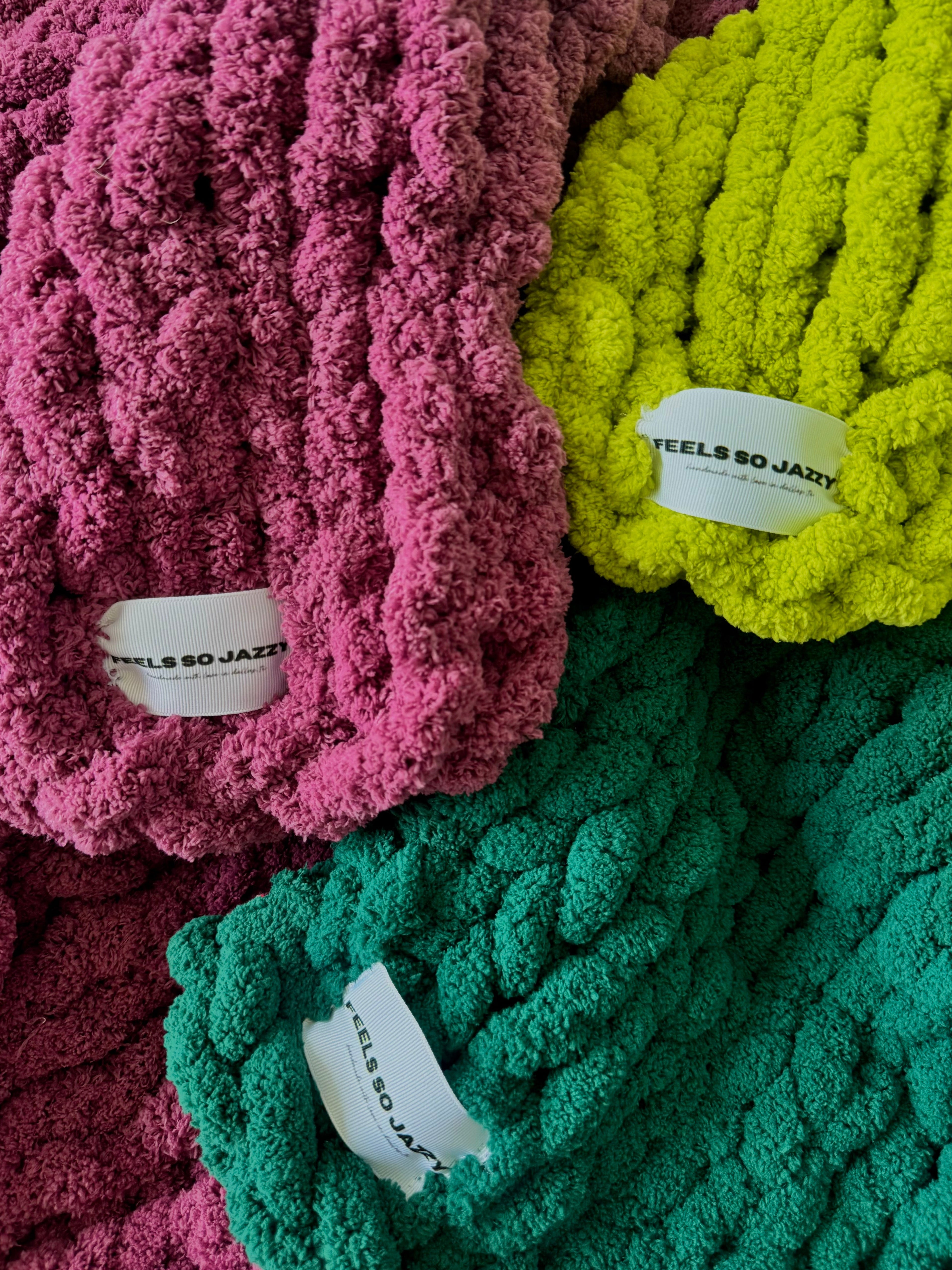 Chunky Knit Blanket — Solid Color