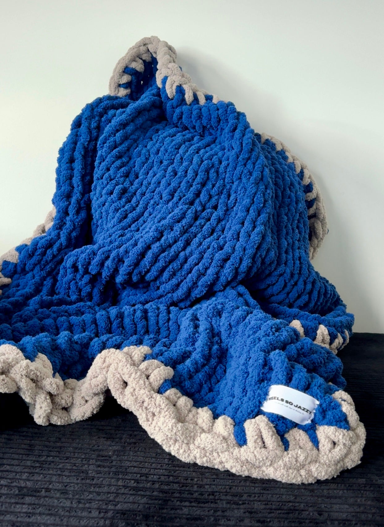 Chunky Knit Blanket — Solid Color